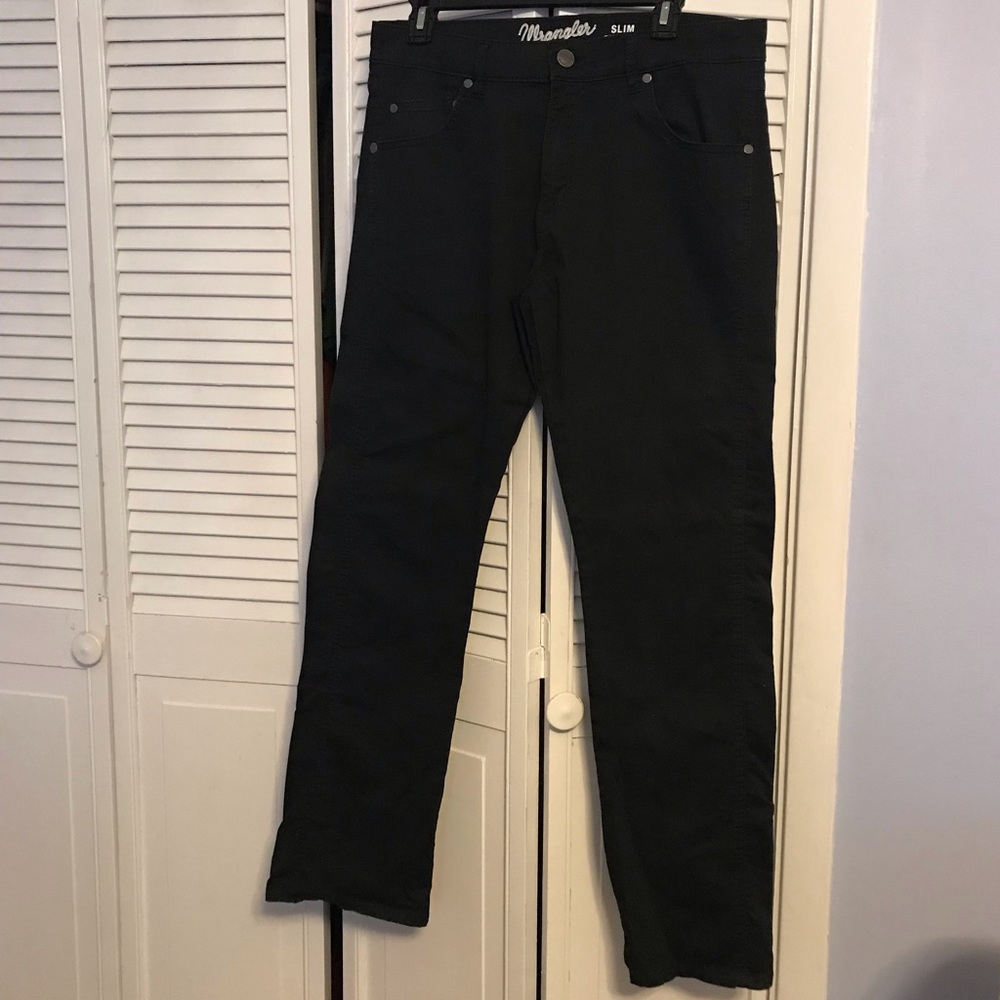 Wrangler Retro Slim Straight Black Jean 33/32 Like New
